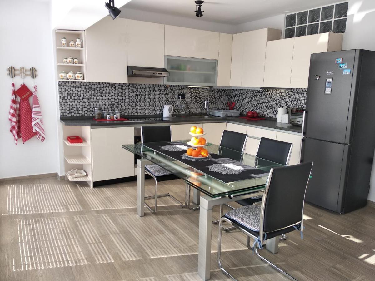 Apartman Angela Рийека Екстериор снимка